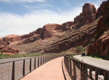 Things to do with kids in Moab - A bike ride on an easy path