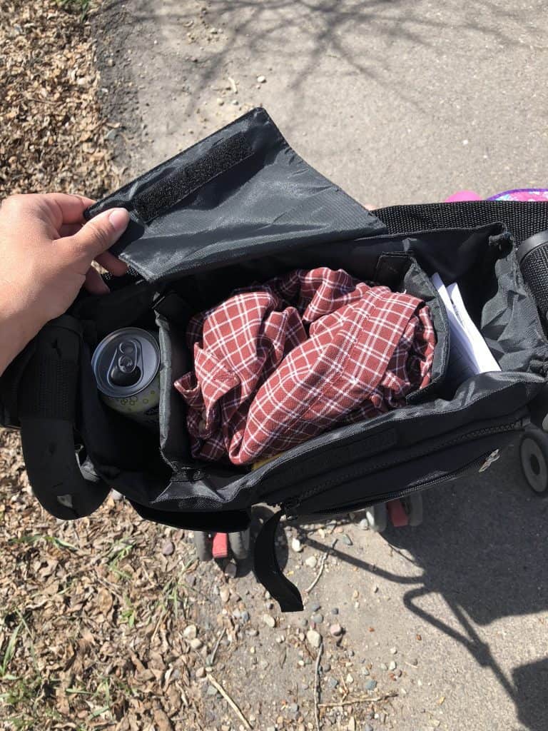 insulated sections for bottles or drinks in stroller organizer