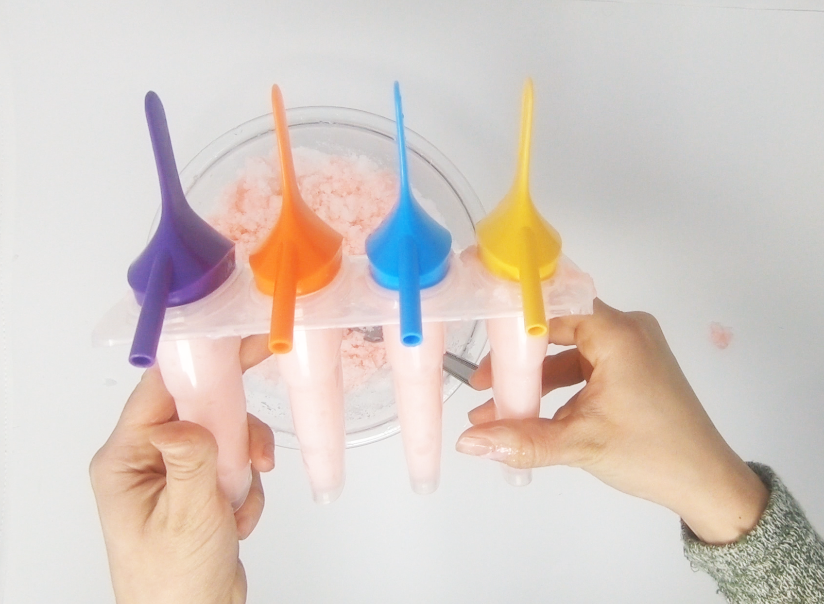 make snow popsicles with pudding and let freeze