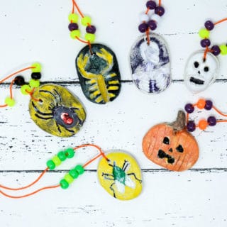 hallowen kids craft necklace diy