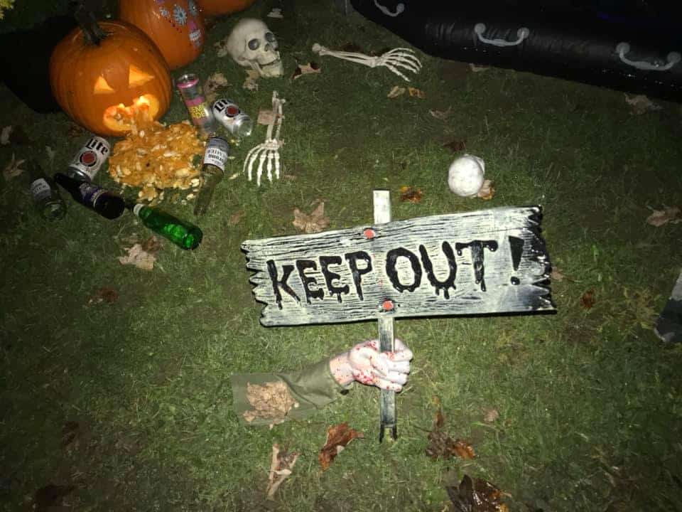 keep out 