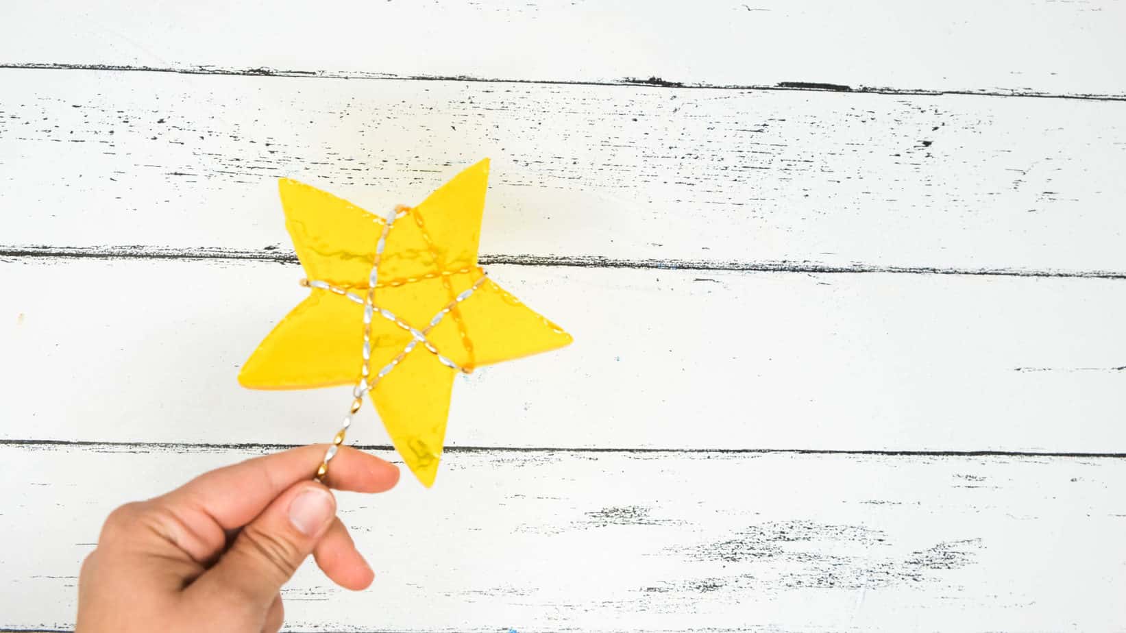pretty diy tree topper for mini tree