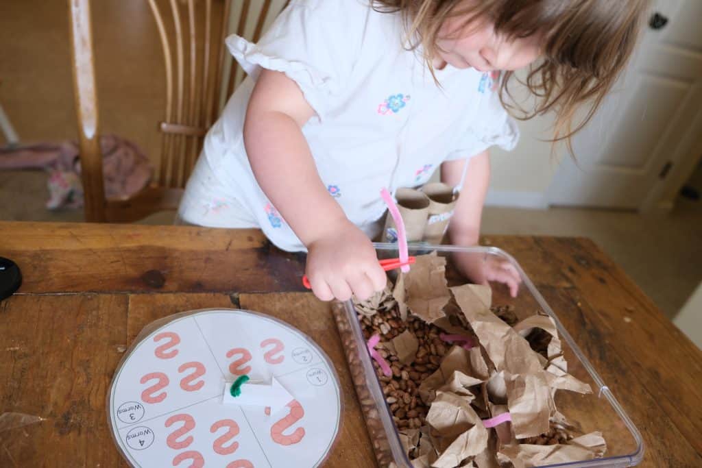 printable worm sensory bin game