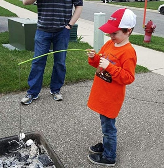 easy way for kids to cook over campfire 