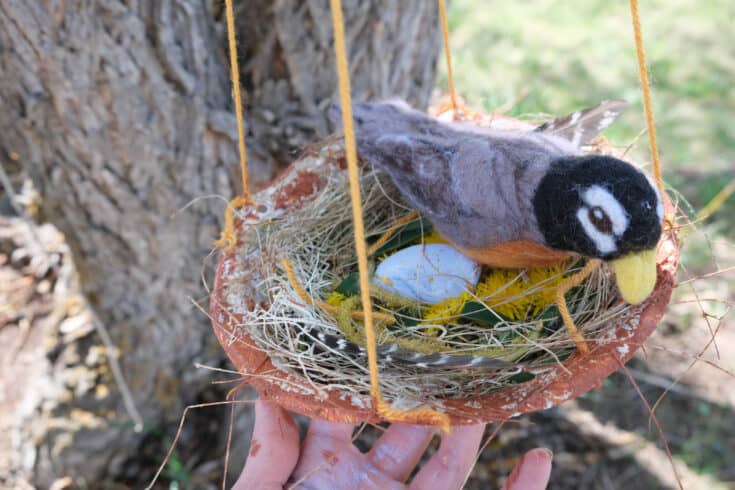 Nest Building Craft + Printable Nesting Nature Scavenger Hunt!