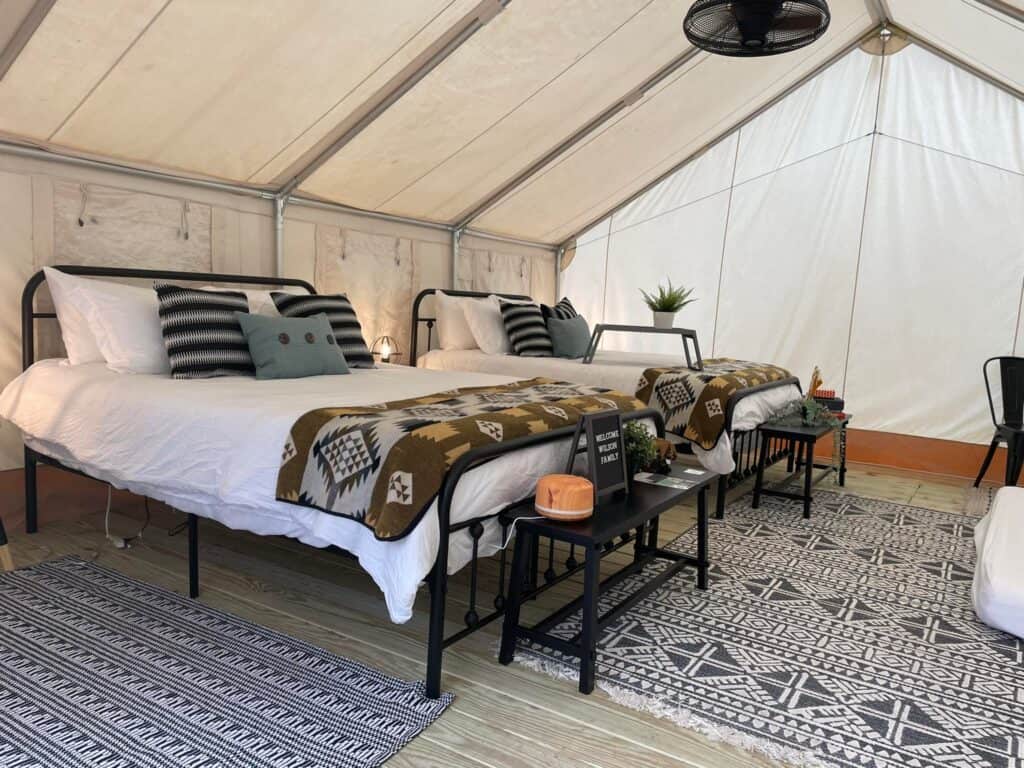 spacious glamping layout idea with beds