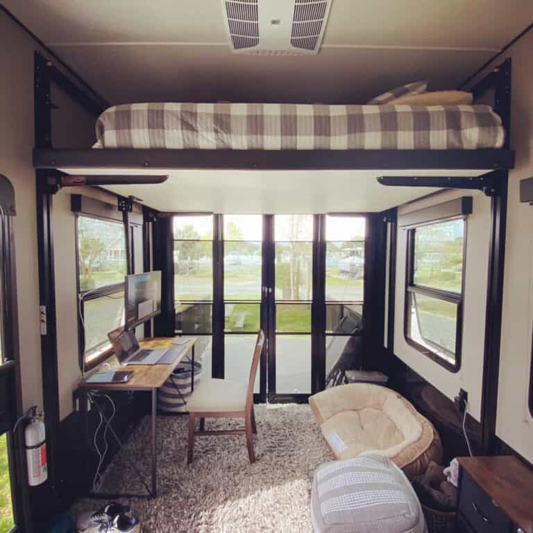 27 RV Office Conversion Ideas to Transform Your Space [Video + Pictures