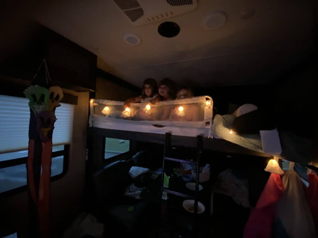 halloween movie night in camper movie  ideas