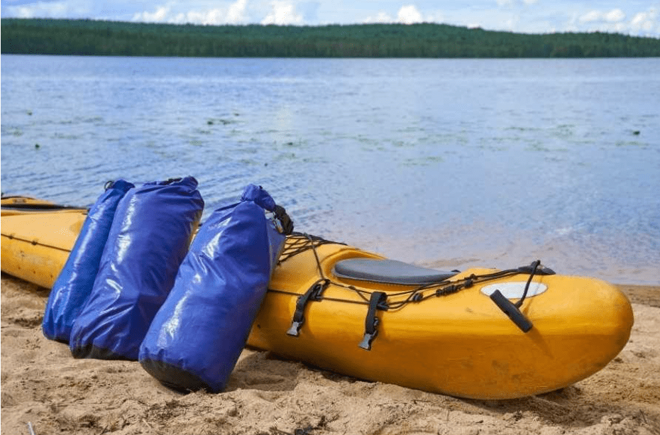 how to pick the right size dry bag for a kayak camp trip