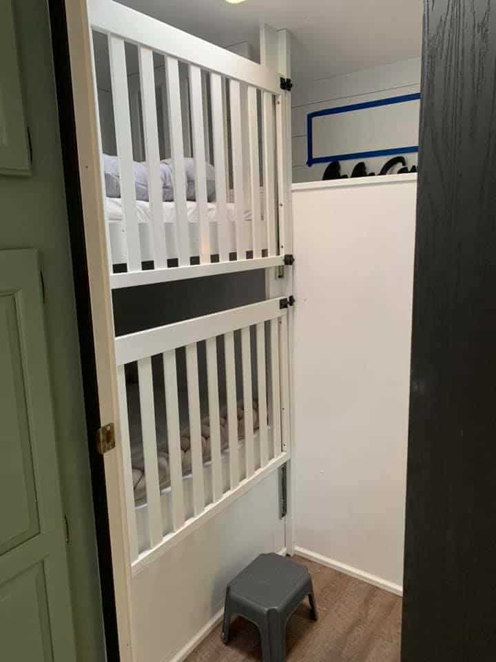 how to add gate to bottom bunk for baby