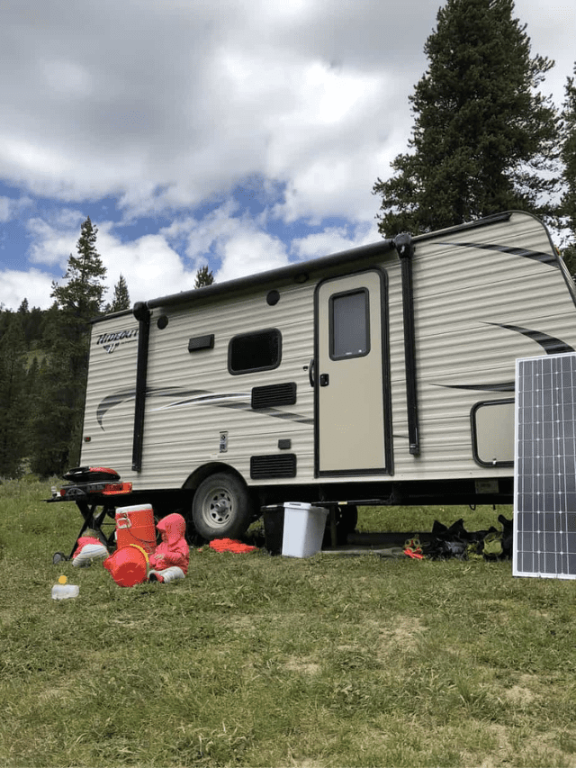 27 Must Haves for your Camper on a Budget! Story