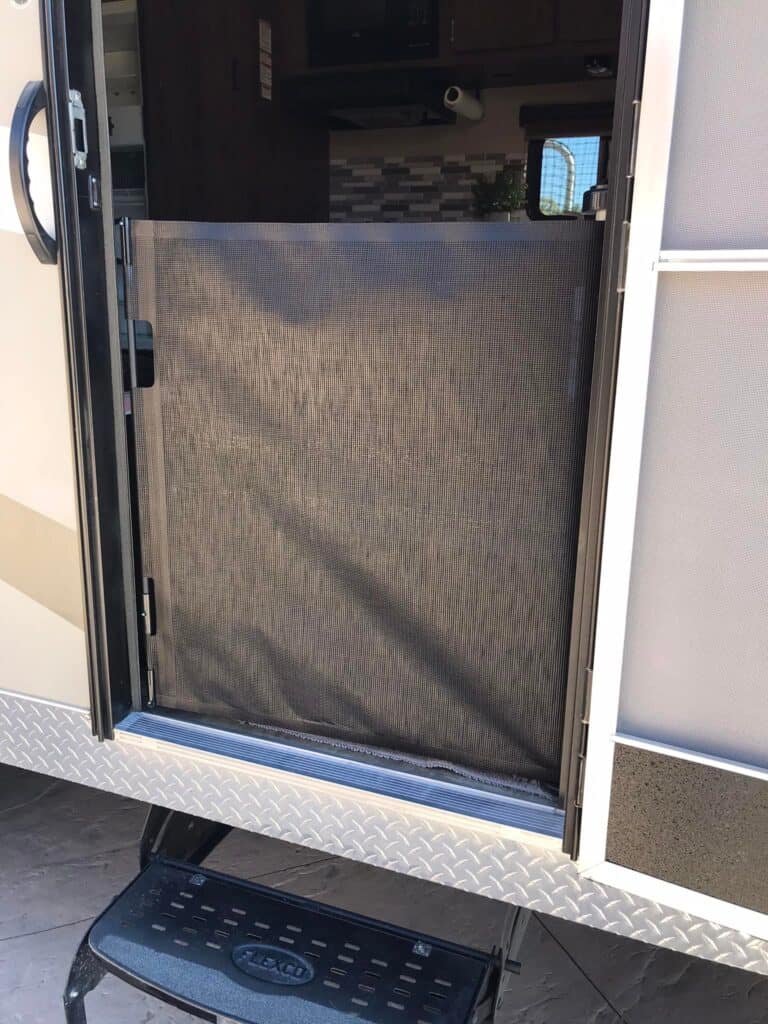 retractable screen gate for camper