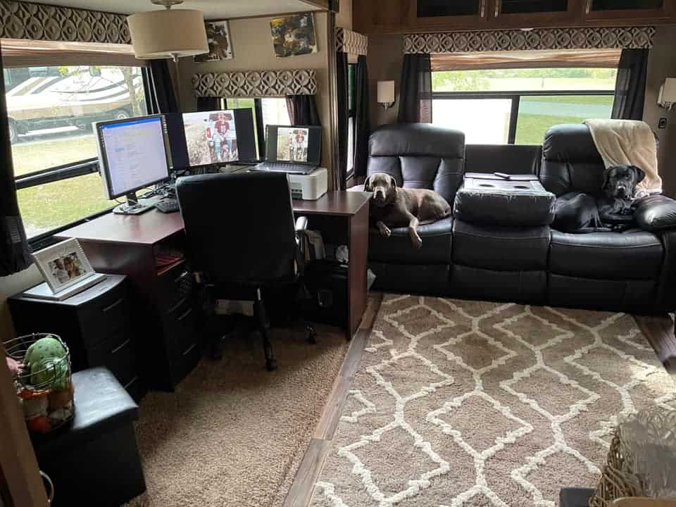 rv dinette converted to home office idea