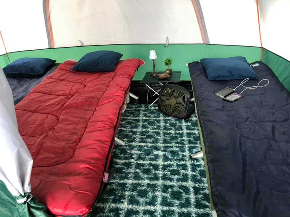 cot layout in tent for 2 people