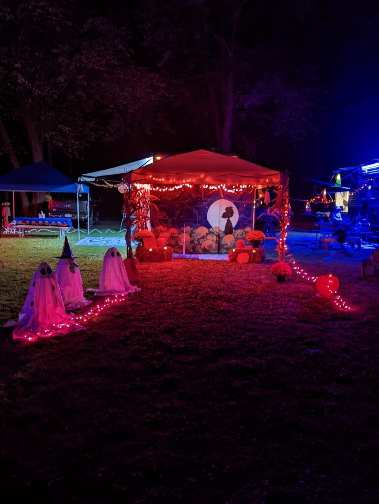 charlie brown themed rv campsite halloween great pumpkin