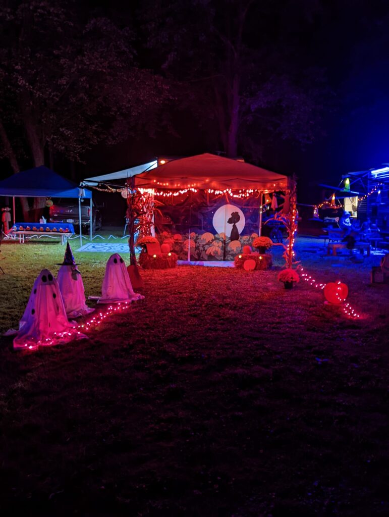 charlie brown themed rv campsite halloween great pumpkin