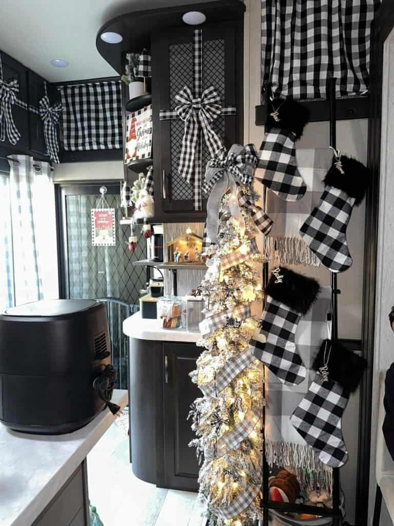 modern farmhouse black and white plaid decor in camper