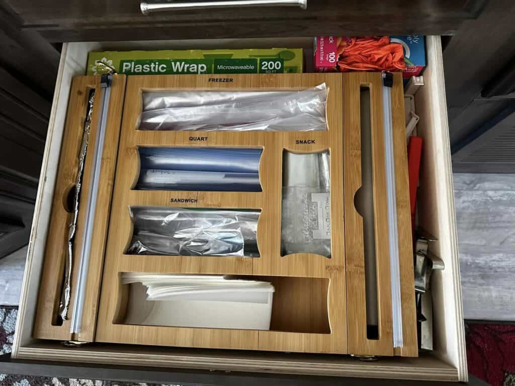 plastic bag organization in drawers