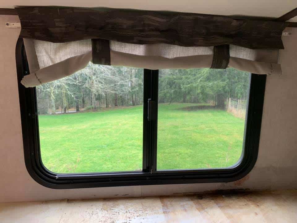 #1 Tip To Find Window Leaks + Mold in Your RV – The Crazy Outdoor Mama