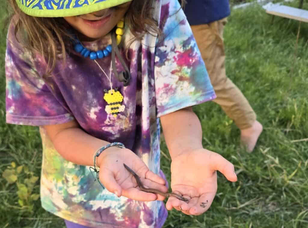 kids worm activity